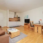 Lägenhetshotell Diana 4*