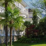 Lägenhetshotell Diana 4*