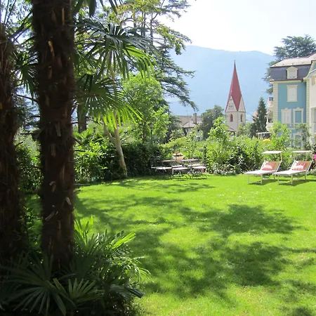 Aparthotel Diana Meran