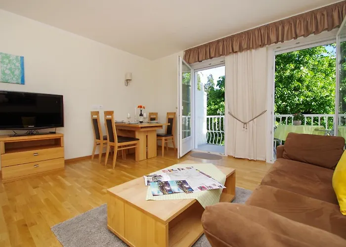 Ξενοδοχείο με διαμερίσματα Diana