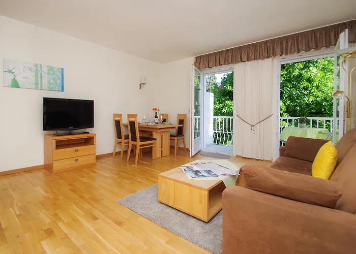 Ξενοδοχείο με διαμερίσματα Diana